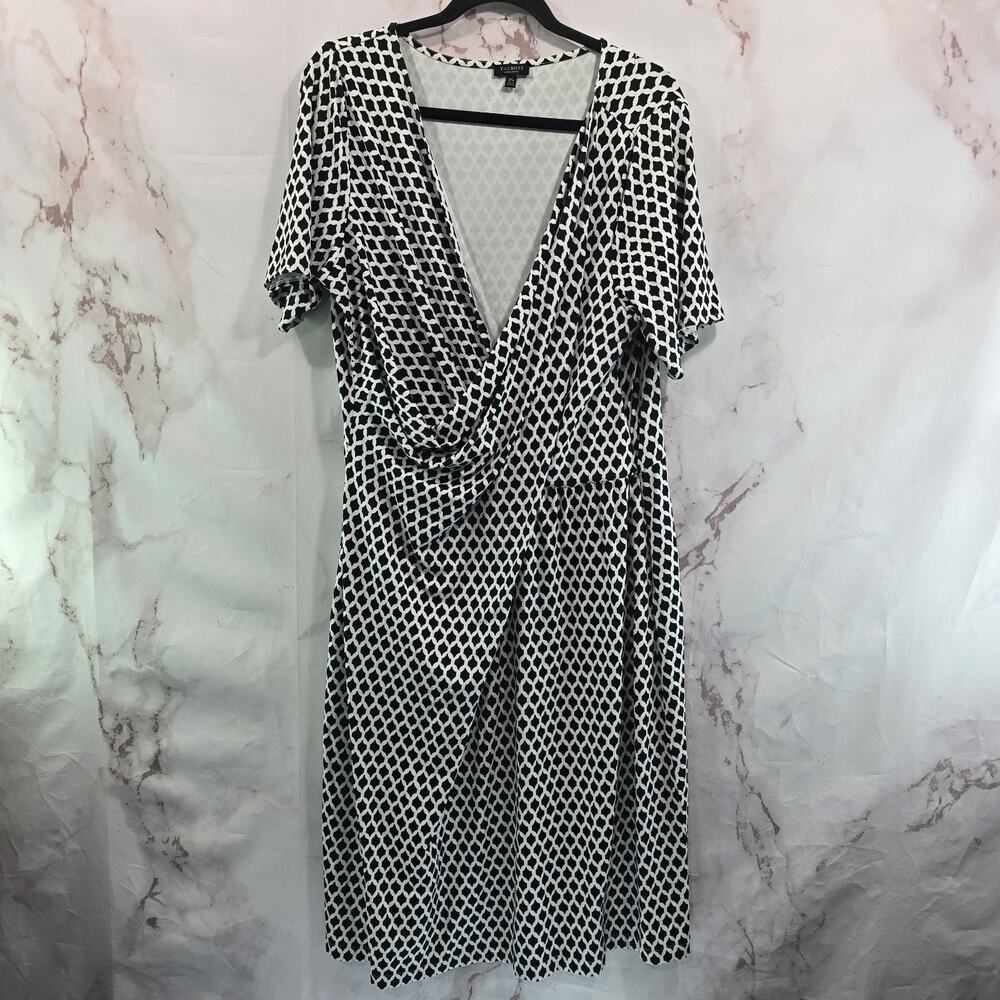 Talbots Dress Womens 2X P Black White Pattern Faux Wrap Stretchy Knee Ruched